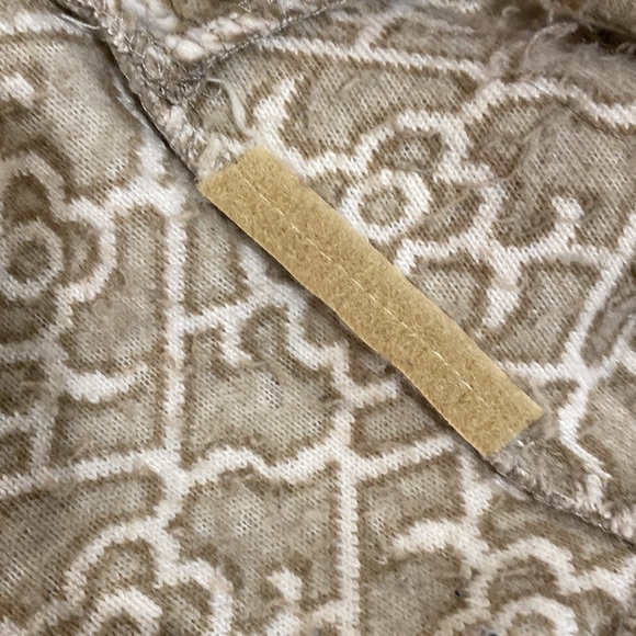 Duffel fleece jacket. Ladies size medium (oversized coat) - Picture 10 of 10